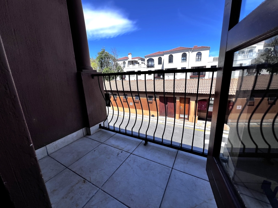 To Let 2 Bedroom Property for Rent in Parklands Western Cape